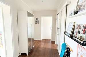 Leverkusen - Hitdorf! Moderne 3 Zi.- 78m² Wohnung mit Sonnenbalkon in zentraler Wohnlage – 51371 Hitdorf, Leverkusen – Vorschaubild 2