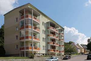 Sanierte 2-Raum-Wohnung mit Dusche und Balkon in ruhiger Lage Geras