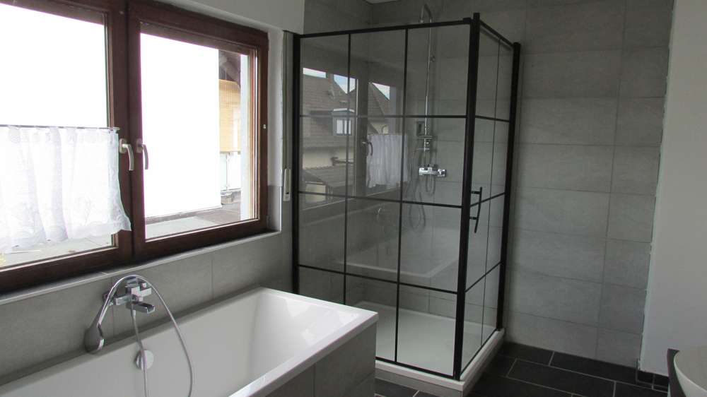 Immobilie in Hammersbach - Großes Zweifamilienhaus mit vielen Optionen in guter zentraler Lage! - Bild 0