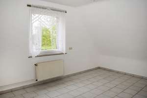 Staufenberg - Landwehrhagen: Ein-/ Zweifamilienhaus mit vielfältigen Gestaltungsmöglichkeiten! – Die vollständige Adresse der Immobilie erhältst du vom Anbieter., 34355 Staufenberg – Vorschaubild 8