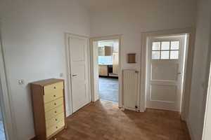 Schöne Zwei-Zimmer-Wohnung mit Altbau-Charme in Krefeld – Müller-Brüderlin-Straße 28, 47803 Krefeld – Vorschaubild 2