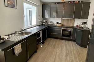 Einziehen und wohlfühlen – modernisiertes EFH nahe Tarforst m. kl. Garten, Terrassen & Kaminofen – Die vollständige Adresse der Immobilie erhältst du vom Anbieter., 54295 Kürenz, Trier – Vorschaubild 3