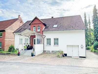 Stilvolle Wohnkultur: Modernisiertes Einfamilienhaus mit Charakter!