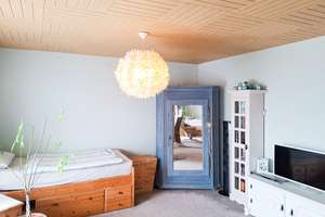 Renoviertes Reihenmittelhaus mit charmantem Garten – Die vollständige Adresse der Immobilie erhältst du vom Anbieter., 72760 Reutlingen-Mitte, Reutlingen – Vorschaubild 7