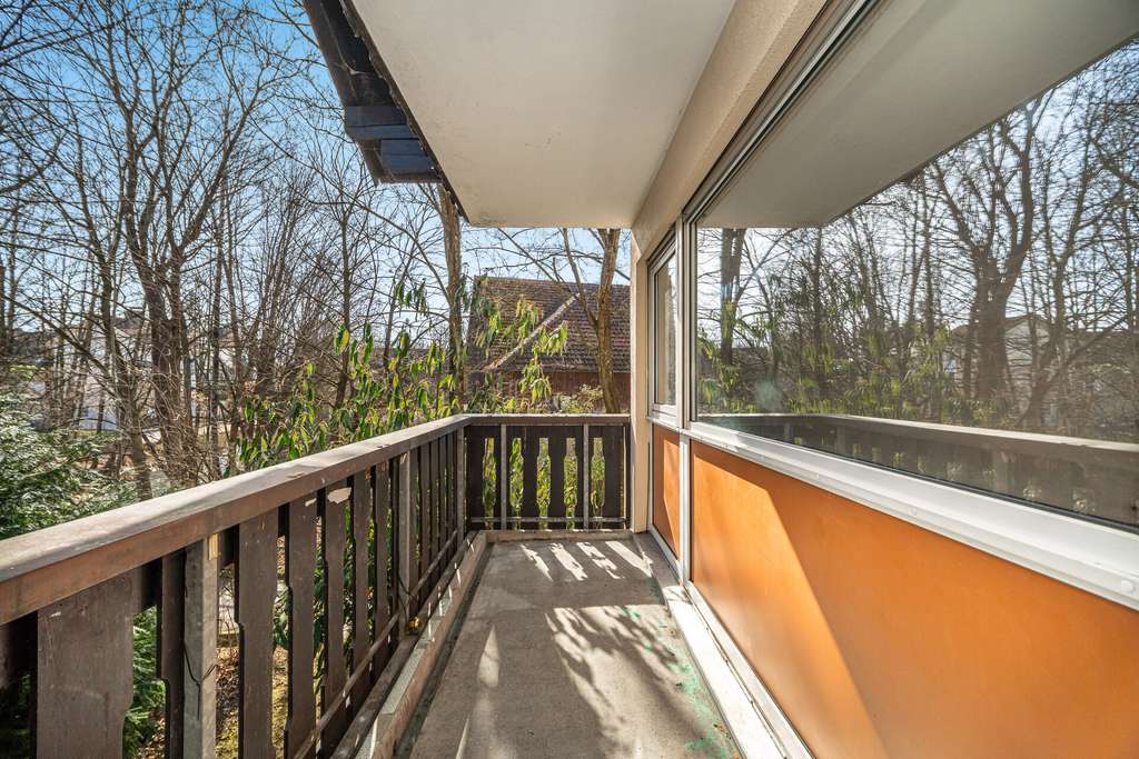 Immobilie in Ismaning - 3-Zimmer-Wohnung mit Balkon in Isarnähe – ideal zum Renovieren - Bild 4
