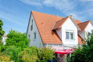 Wohnen in attraktiver Lage: Doppelhaushälfte mit Terrasse, Garten und Stellplatz – Die vollständige Adresse der Immobilie erhältst du vom Anbieter., 92224 Gärbershof, Amberg – Vorschaubild 2