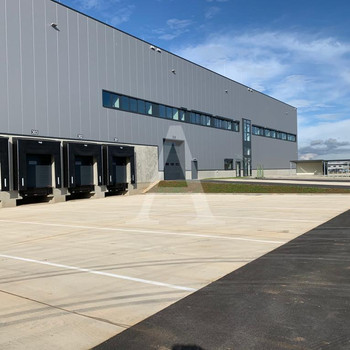 PROJEKTIERTER NEUBAU | LOGISTIK | HOCHMODERN | EBENERDIG & RAMPE 