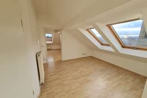 Helle 2,5-Zimmerwohnung mit traumhaftem Balkon über den Dächern vom Werderplatz – Werderstraße 51, 76137 Südstadt, Karlsruhe – Vorschaubild 7
