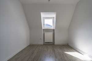 WOW *PAUL & PARTNER* IHRE NEUE WOHNUNG IN HAGEN ! LÄDT ZUM WOHLFÜHLEN EIN! – Piepenstockstraße 13, 58119 Hagen – Vorschaubild 3