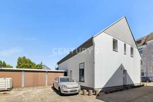 Viel Platz für Ihre Ideen – Zweifamilienhaus mit Charakter und 4 Garagen in Essen – Die vollständige Adresse der Immobilie erhältst du vom Anbieter., 45359 Frintrop, Essen – Vorschaubild 3