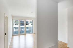 Schön geschnitten 2 Zimmer Wohnung mit Balkon & EBK in Berlin Mitte – Hedwig-Porschütz-Straße 28, 10557 Moabit, Berlin – Vorschaubild 3