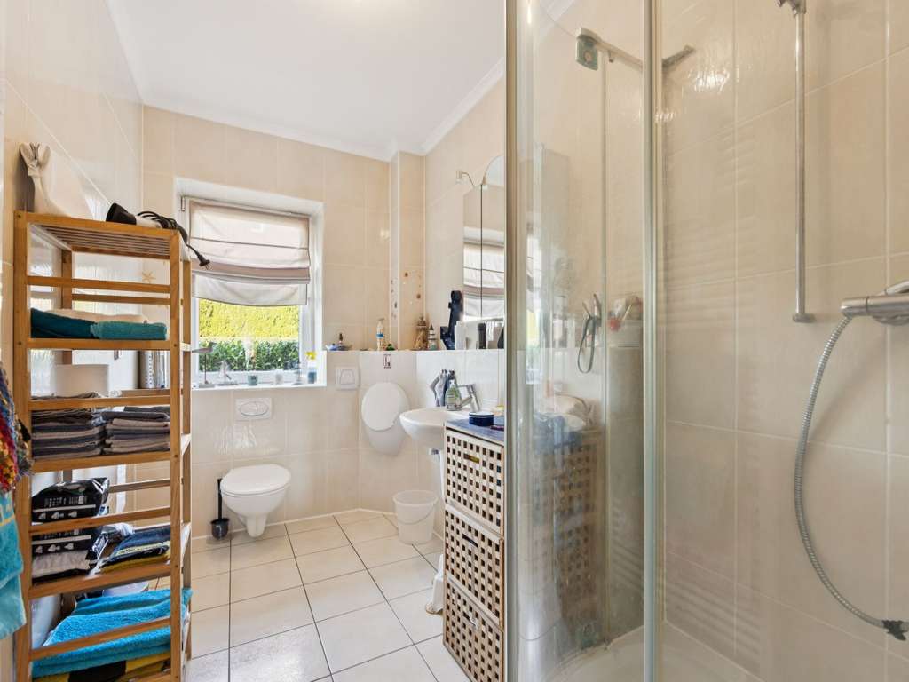 Immobilie in Auetal - Großzügiges Einfamilienhaus mit wunderschönem Garten in Auetal zwischen Rinteln und Hannover - Bild 4