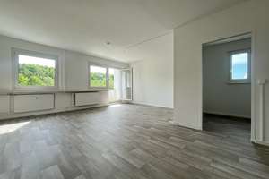 Erstbezug: Sanierte Wohnung mit Balkon und Wohlfühlfaktor – Dr.-Salvador-Allende-Straße 256, 9119 Kappel, Chemnitz – Vorschaubild 2