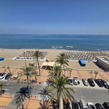 88 m2 Wohnung 15 m2 Terrasse, frisch renoviert, mit frontalem Meerblick Los Boliches, Fuengirola 600