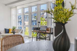 Apartment: 31 m², Parkett, Aufzug — mitten in Pempelfort