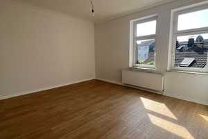 Komplett saniert! - Top-Investment mit Eigennutzungsoption – Jetzt einziehen oder vermieten! – Augustastraße 6, 47198 Duisburg – Vorschaubild 9