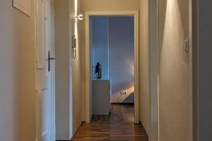 Flexibel nutzbare Hochparterre-Wohnung mit Einbauküche direkt bei Mercedes & Roche – Tannenstraße 4, 68305 Waldhof, Mannheim – Vorschaubild 1
