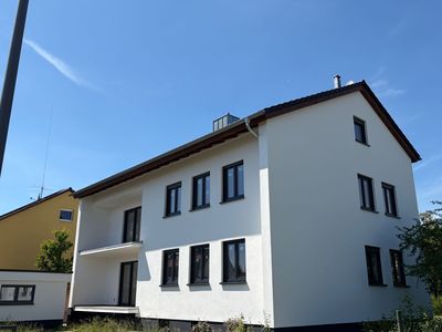 Exklusive 4-Zimmer-Wohnung in der Lehmgrubensiedlung, liebevoll saniert mit Balkon und Garten !