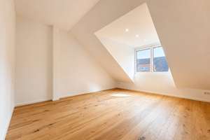Hollenders Immobilien: Exklusives Architekten-Townhouse als Erstbezug n zentraler Lage von Sürth – Falderstraße 26, 50999 Sürth, Köln – Vorschaubild 13