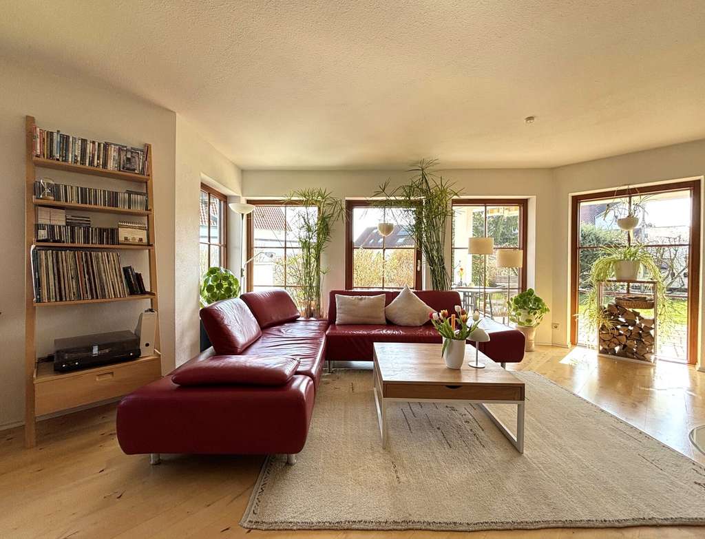 Immobilie in Hermaringen - Einziehen und wohlfühlen - sonniges Einfamilienhaus in familienfreundlicher Lage - Bild 2