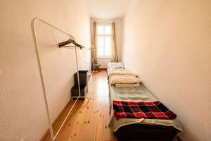Frei verfügbar - Stuckaltbauwohnung am Helmholtzplatz – Die vollständige Adresse der Immobilie erhältst du vom Anbieter., 10437 Prenzlauer Berg, Berlin – Vorschaubild 4