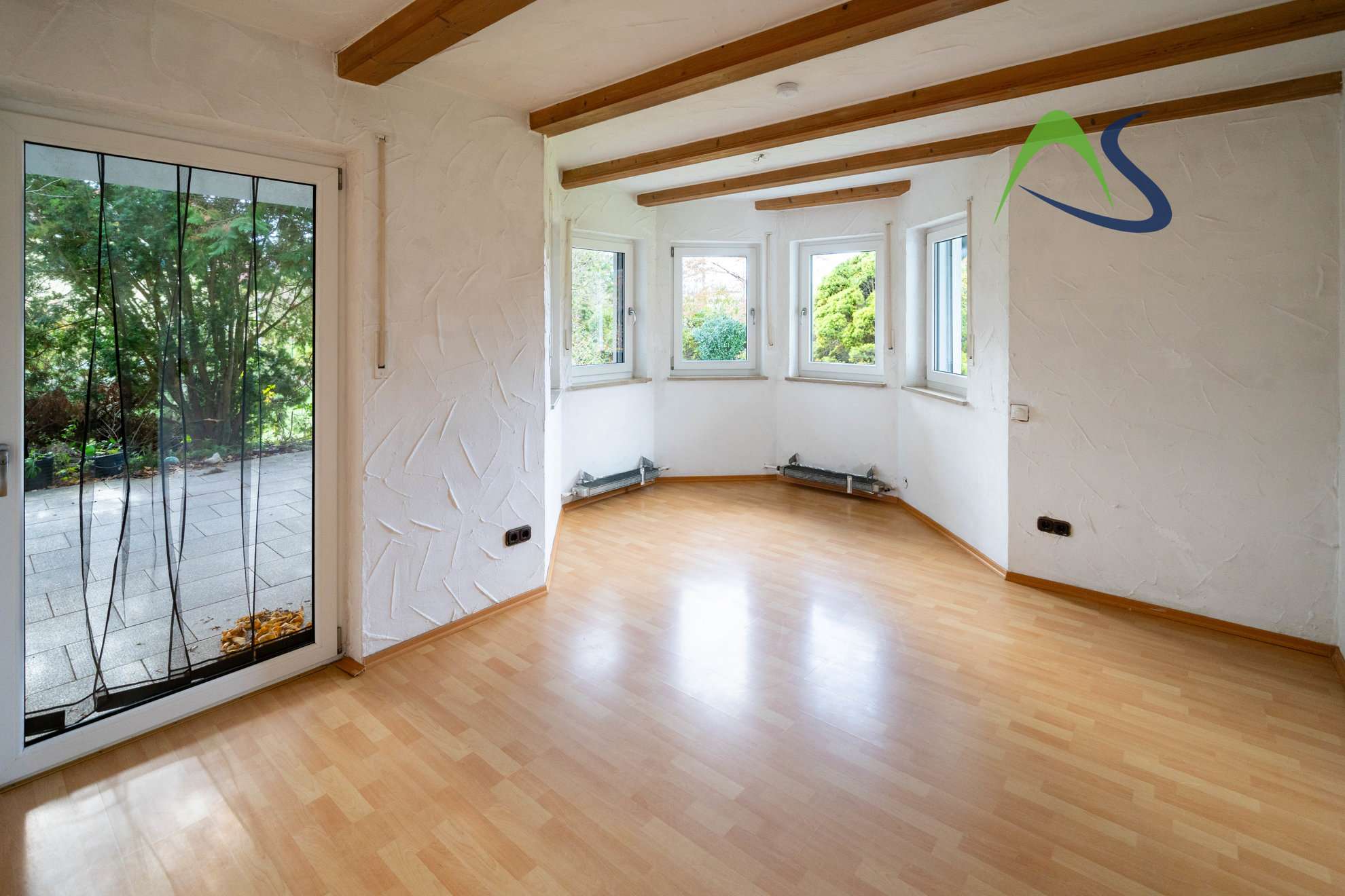 Immobilie in Donaustauf - Gepflegtes Zweifamilienhaus im Herzen von Donaustauf - Bild 1