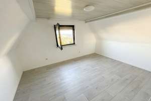 Großzügiges Wohnhaus auf 1.635 m² Grundstück mit Baugrundstück in Mülheim-Kärlich – Die vollständige Adresse der Immobilie erhältst du vom Anbieter., 56218 Mülheim-Kärlich – Vorschaubild 14