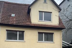 Doppelhaushälfte mit Garten, Garage & Entwicklungspotenzial – Die vollständige Adresse der Immobilie erhältst du vom Anbieter., 72461 Albstadt – Vorschaubild 1