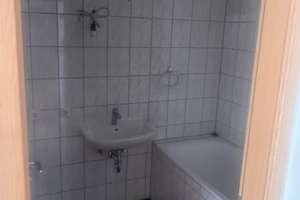 Gepflegte 3-Zimmer-Wohnung im 8. OG mit Balkon in Markt Schwaben – Enzensbergerstraße 22, 85570 Markt Schwaben – Vorschaubild 7
