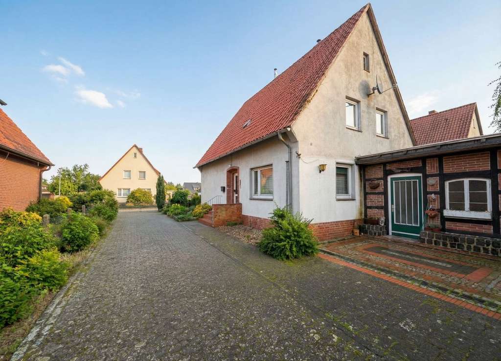 Immobilie in Dörverden - Entwickeln, modernisieren, verwirklichen - Einfamilienhaus mit großem Grundstück - Bild 4