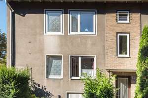 Vollvermietetes Zweifamilienhaus mit Entwicklungspotenzial
