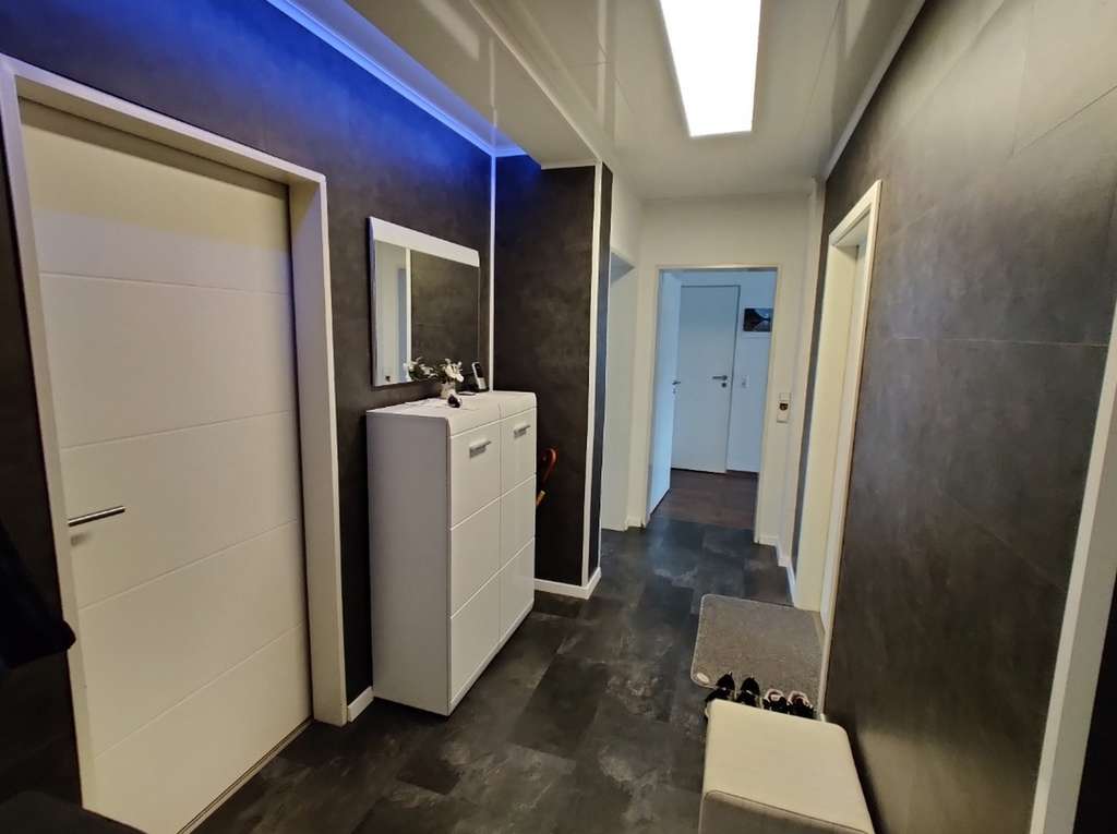 Immobilie in Kandern - Moderne Wohntraum mit großflächiger Terasse - Bild 1