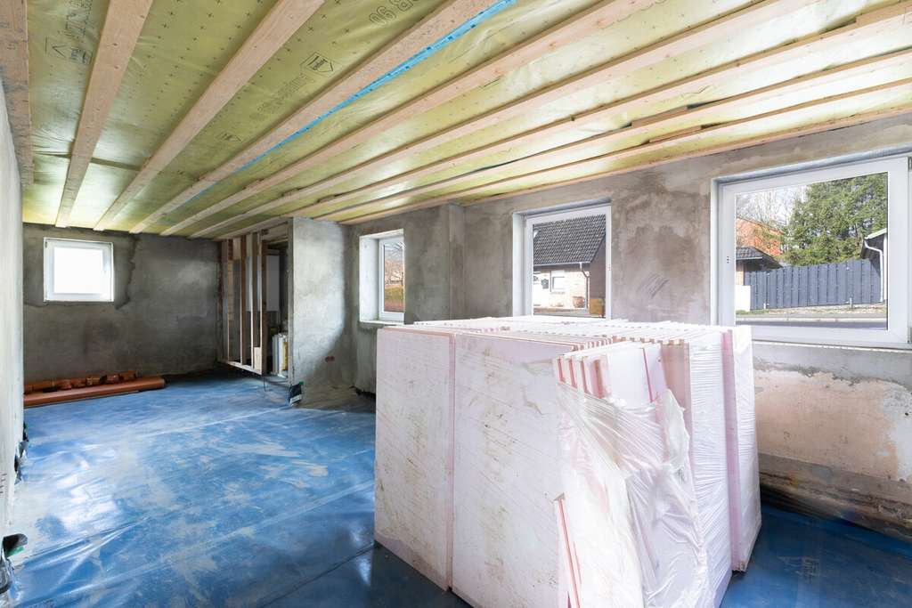 Immobilie in Albersdorf - Gestalten statt suchen: Einfamilienhaus mit Ausbaupotenzial - Bild 2