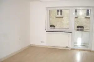***Die ersten eigenen vier Wände***  1-Zimmer-Wohnung mit EBK und Balkon – Stuttgart – Vorschaubild 2
