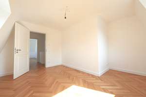 Luxuriöse Stadtvilla mit Grundwasser-Wärmepumpe und Photovoltaikanlage – Brückestraße 4c, 80999 Untermenzing, München – Vorschaubild 32