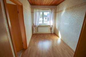 Großzügiger Bungalow mit Garage und ca. 80 m² Ausbaureserve in begehrter Wohnlage – Dithmarschen (Kreis) – Vorschaubild 17