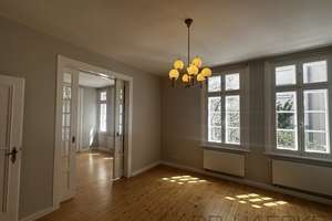 LINDEN: UMFASSEND SANIERTE 5-ZI-ALTBAU-WHG MIT STUCK, 2 BALKONEN, EBK & GEMEINSCHAFTSGARTEN – Die vollständige Adresse der Immobilie erhältst du vom Anbieter., 30449 Linden-Süd, Hannover – Vorschaubild 5