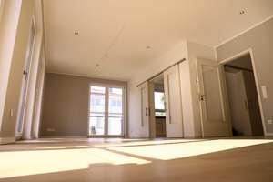 Helle 4 Zimmer Traumwohnung in einer grünen Wohnanlage mit Kaminofen, 2 Balkone, 2 Bädern, EBK – Sauerbruchstraße 13, 14482 Babelsberg Nord, Potsdam – Vorschaubild 13