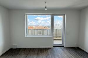 Erstbezug: Moderne 2-Raum-Wohnung mit Einbauküche und Balkon