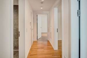 Attraktive 3-Zimmer-Wohnung mit großer Terrasse und Neubaustandard in Bestlage Maxvorstadt/Neuhausen – Thorwaldsenstraße 35a, 80335 St. Benno, München – Vorschaubild 4