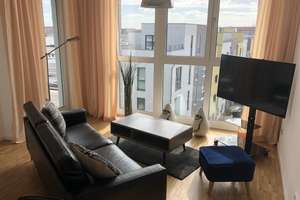 Wunderschöne möblierte, helle 2-Zi-Whg. mit EBK 4. OG Südbalkon mit unverbautem Blick – Erich-Nehlhans-Straße 25, 10247 Prenzlauer Berg, Berlin – Vorschaubild 1