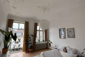     Charmanter Altbautraum: 3 Zimmer mit historischem Stuck und Deckenkunst in Mönchengladbach