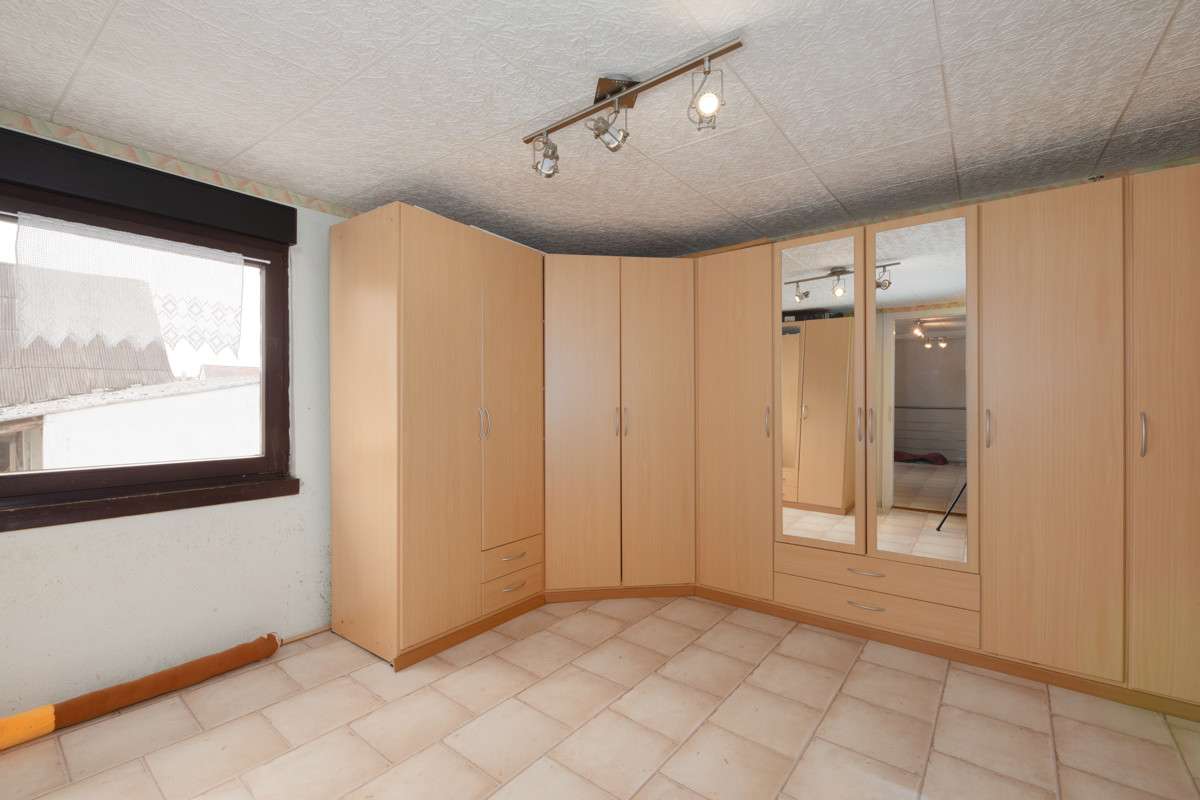 Immobilie in Dettenheim - Einfamilienhaus mit großem Garten in ruhiger Lage von Dettenheim - Bild 0