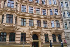 Großzügige 2,5-Raum-Wohnung mit Dachterrasse, EBK, Fahrstuhl und Domblick in Magdeburg Altstadt! – 39104 Altstadt, Magdeburg – Vorschaubild 2