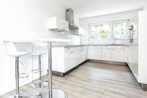 hell, groß, kernsaniert, EBK, Kamin, eigener Garten, eigene Garage