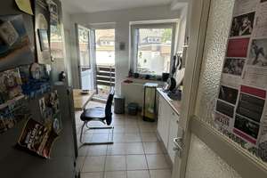 4-Zimmer-Wohnung mit Balkon in zentraler Lage der Siegener Oberstadt – ideal für WG oder Familie – Kölner Straße 10, 57072 Siegen, Siegen – Vorschaubild 9
