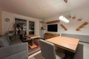 Günstig dank Erbpacht! Moderne 3 Zimmer Wohnung mit Balkon und Garage!