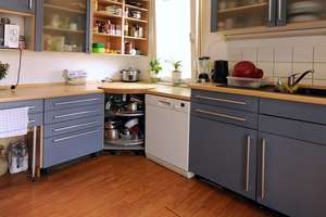 Stilvoller Altbauklassiker mit Südwestbalkon – lichtdurchflutete 3-Zimmer-Wohnung – Die vollständige Adresse der Immobilie erhältst du vom Anbieter., 70435 Zuffenhausen-Mitte, Stuttgart – Vorschaubild 3