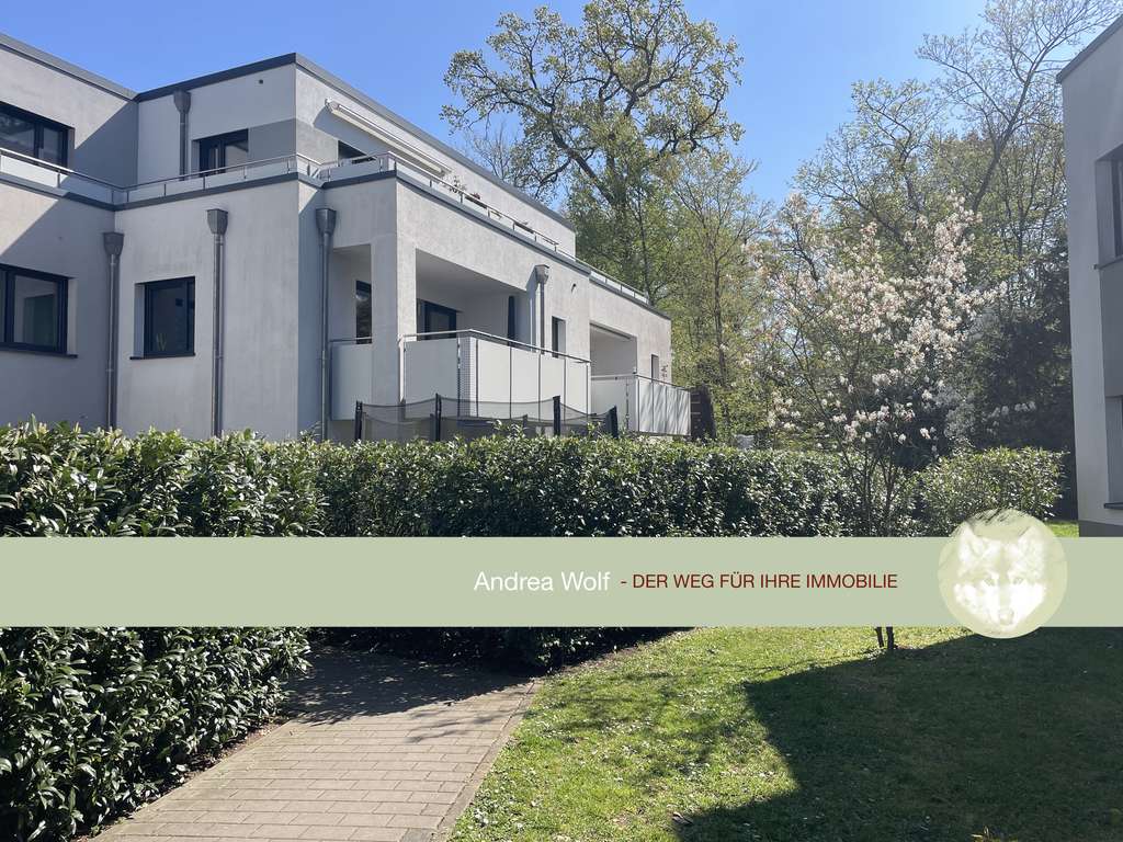 3 Zi. Wohnung - Villenwohnen im Park, Terrasse, Garten und TG Platz an der Stadtgrenze Oberrad/OF