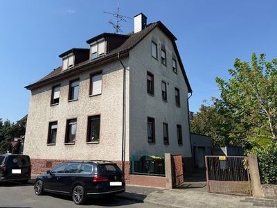 Modernisiertes 3-FH  mit zusätzlichem Bauplatz für ein weiteres Wohnhaus im Herzen von Langen ***